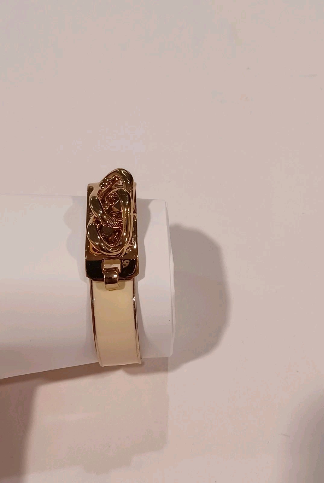 Vintage Gold Tone And Ivory Enamel Chunky Bangle Bracelet 1/2″ Thick Opens