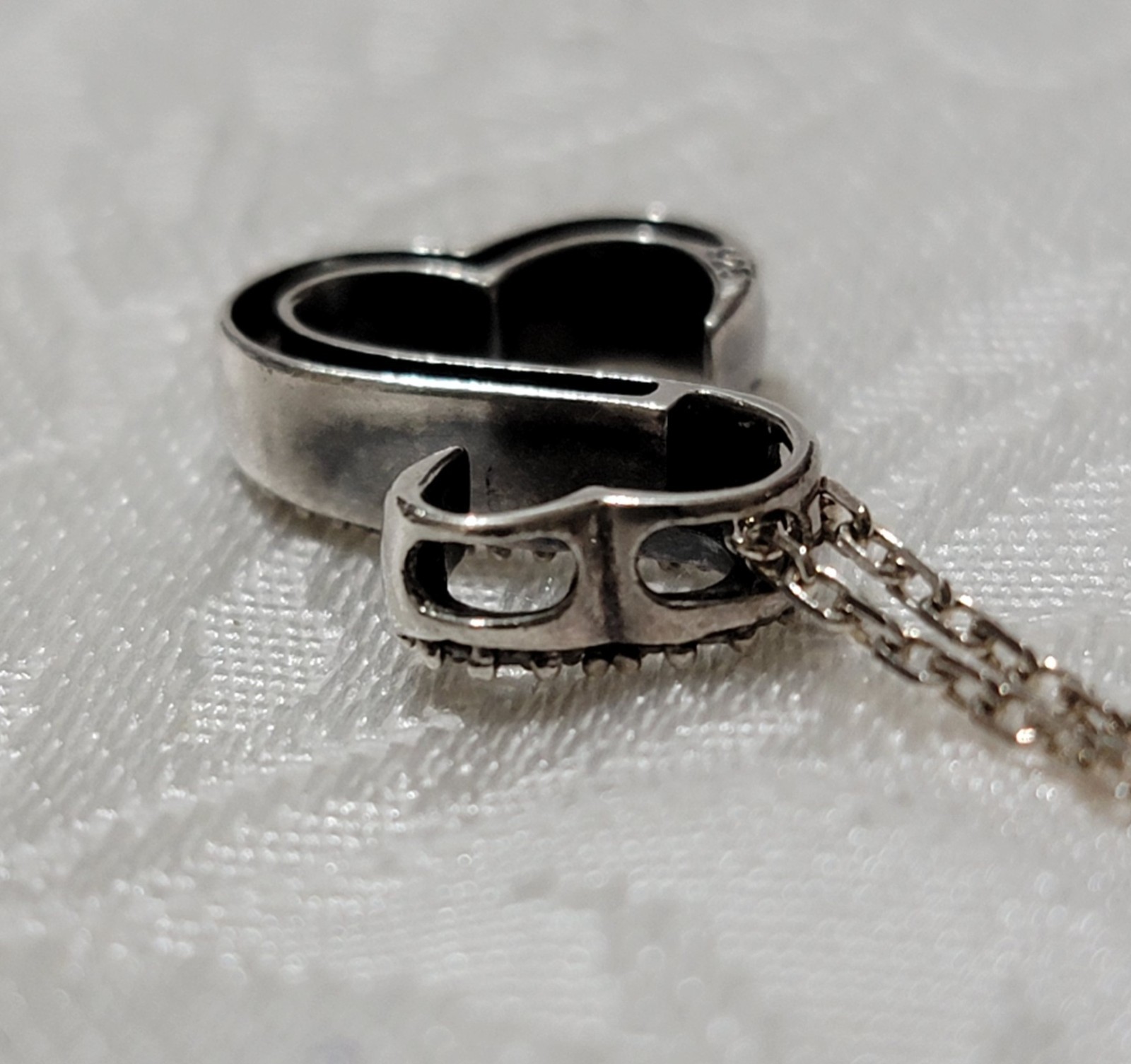 VTG 925 SWIRL DOUBLE HEART PENDENT CLEAR STONES W/925 ADJUSTIBLE CHAIN NECKLACE