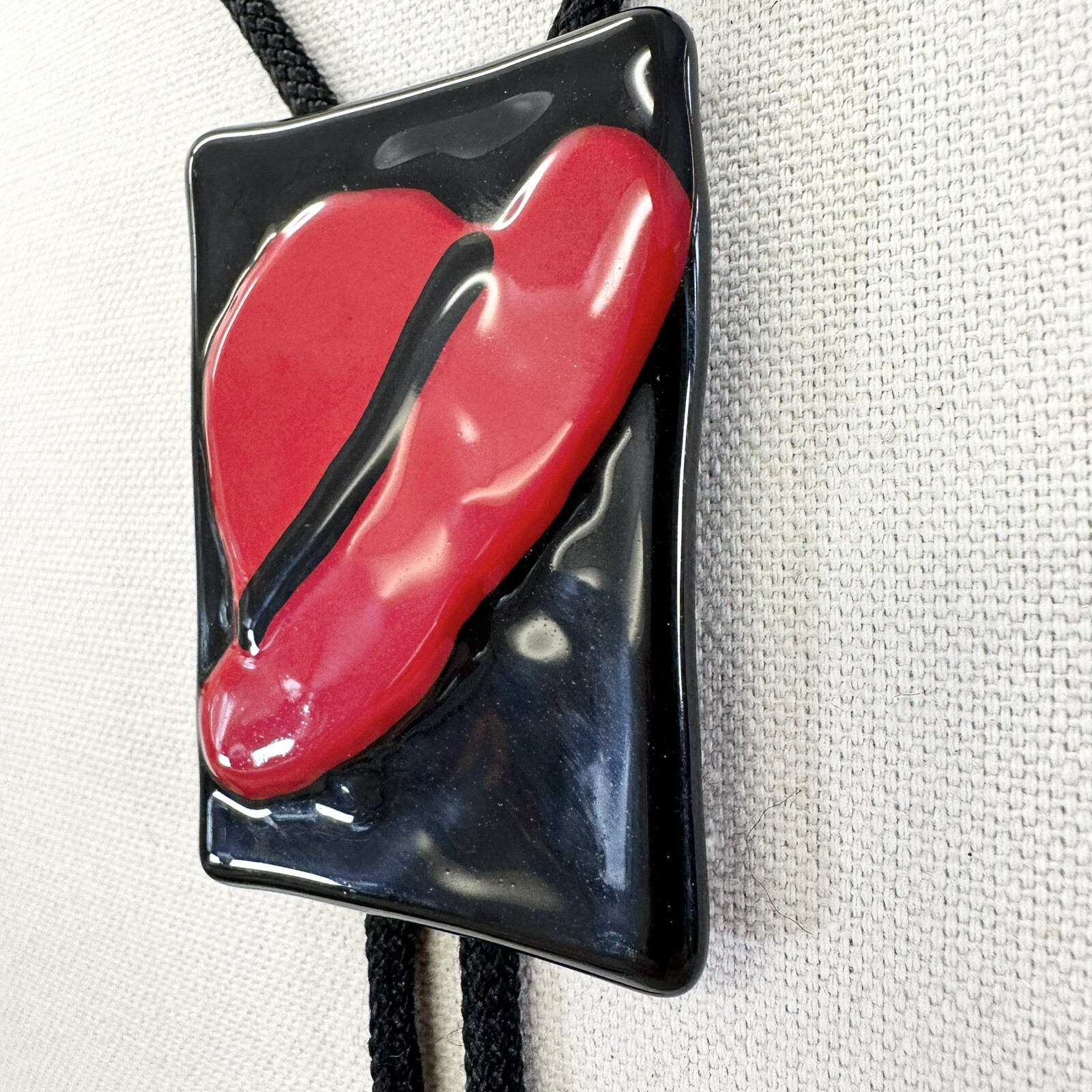 Vintage Black Ceramic Red Hat Western Bolo Tie Southwestern