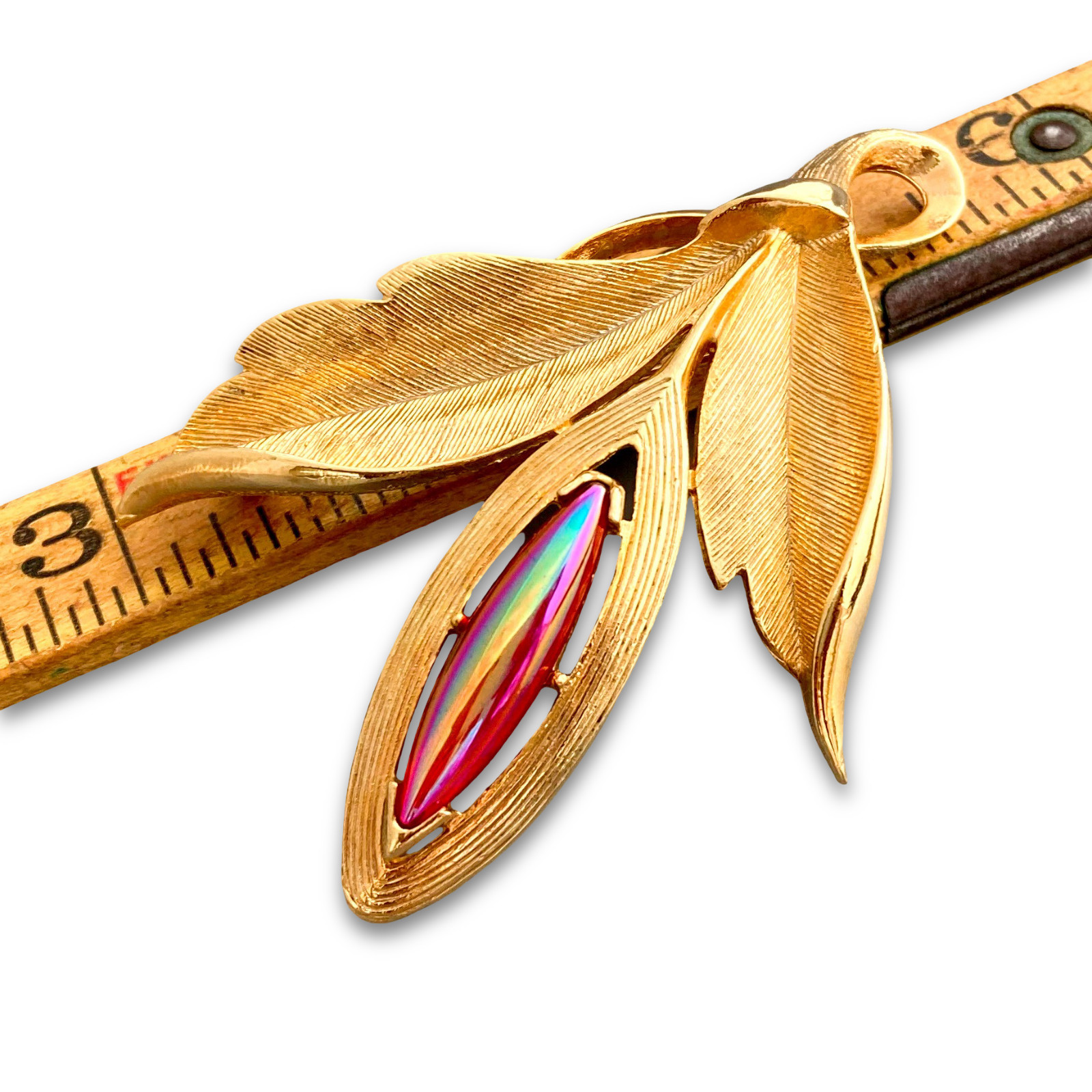 Vintage 1960s Unsigned Wheat Flower Leaf Red Iridescent Art Glass Figural Brooch