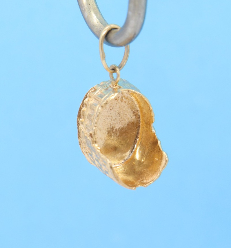 Vintage 18k Yellow Gold Roman Colosseum 3/4″ Pendant Charm