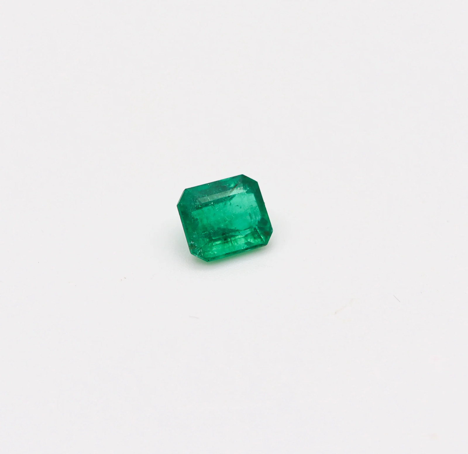 CERTIFIED Emerald Rectangular Shape Vivid Green 2.89 Carats AGL-1128590