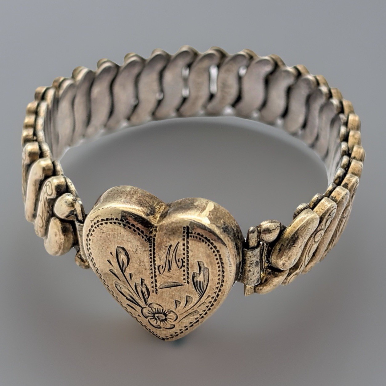 Vintage WWII Sterling Sweetheart Expansion Bracelet Heart Engraved Co-Star