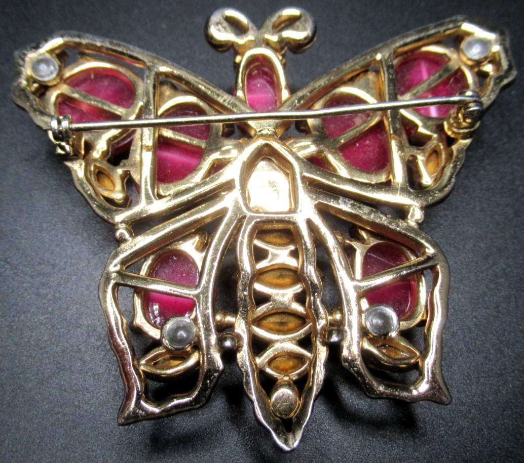 CORO Amazing Rhinestone High Dome Cabochon Butterfly Vintage Pin Brooch