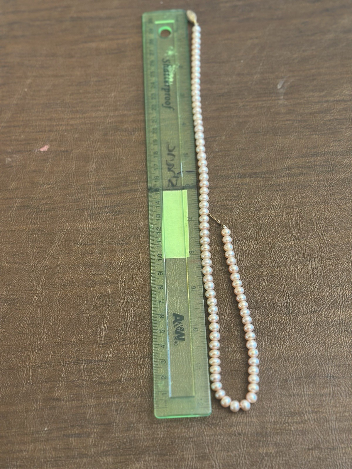 VTG 18” Cultured Pink Pearl Necklace W/Fish Hook Clasp & Matching Post Earrings