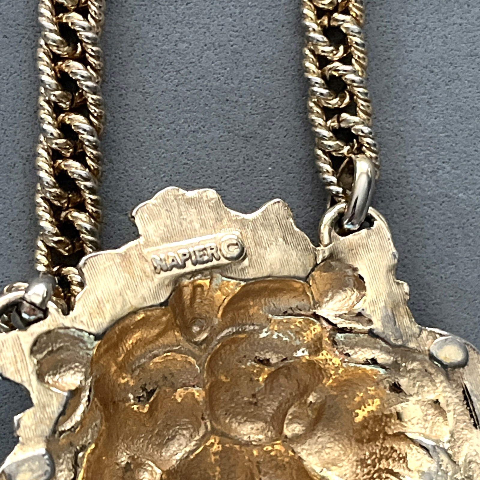 Vintage NAPIER Lion Head Articulate Door Knocker Gold Tone Chain Link Necklace