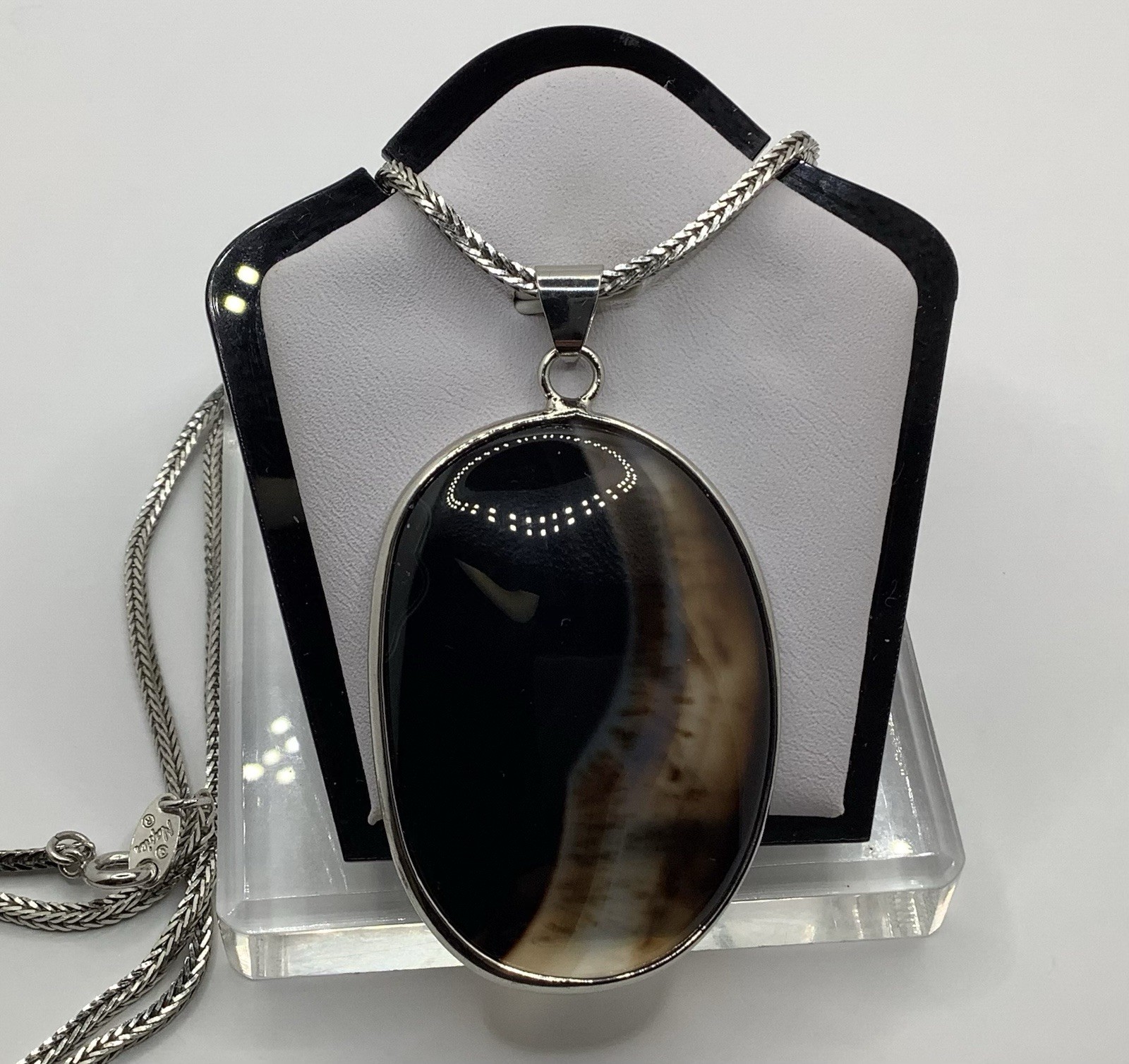 Vintage Signed Napier Silvertone Agate Pendant Square Spiga Wheat Chain Necklace