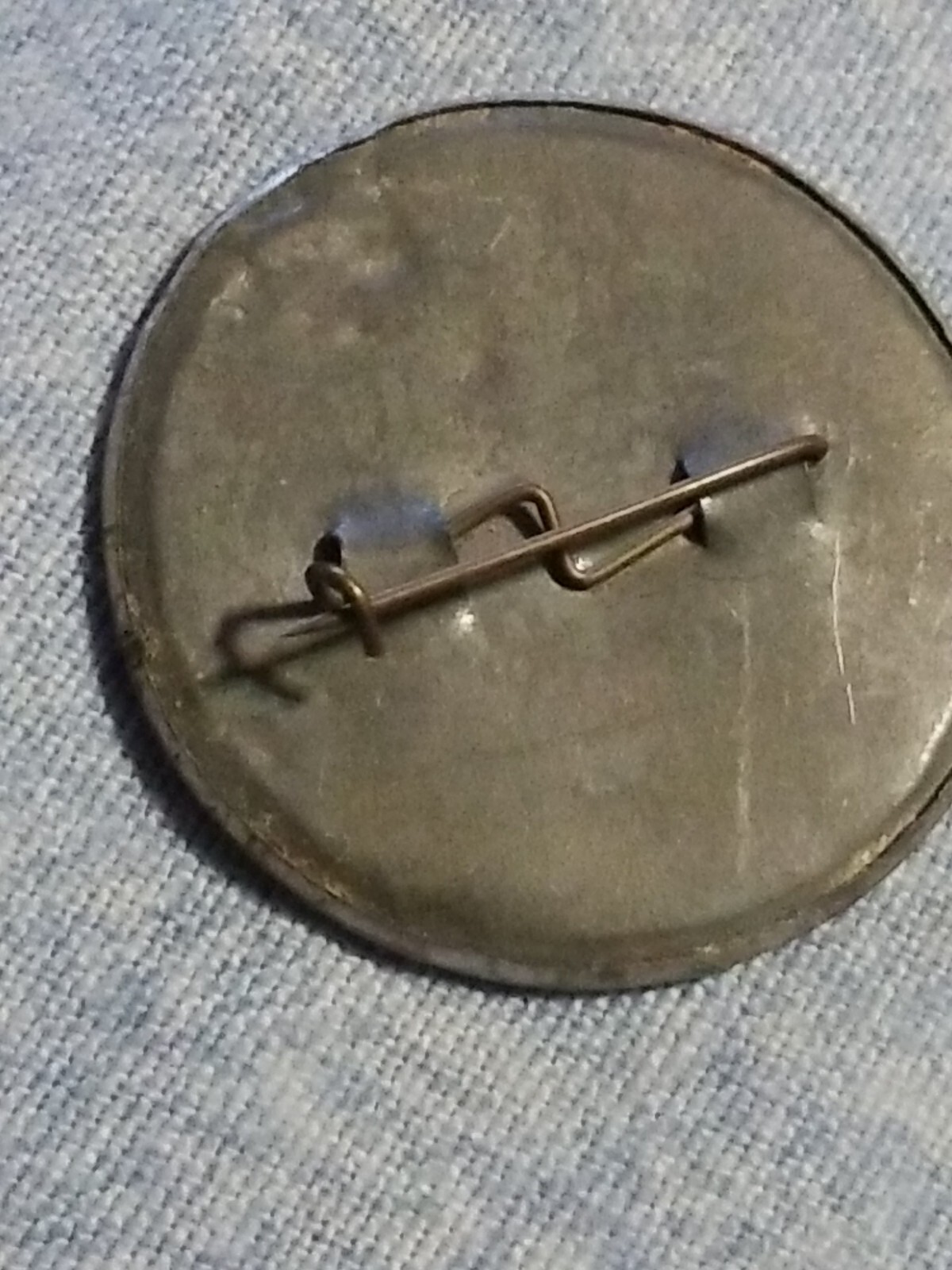 Late Victorian Era Forget Me Not Remember Me Scroll Letter Metal Pewter Pinback