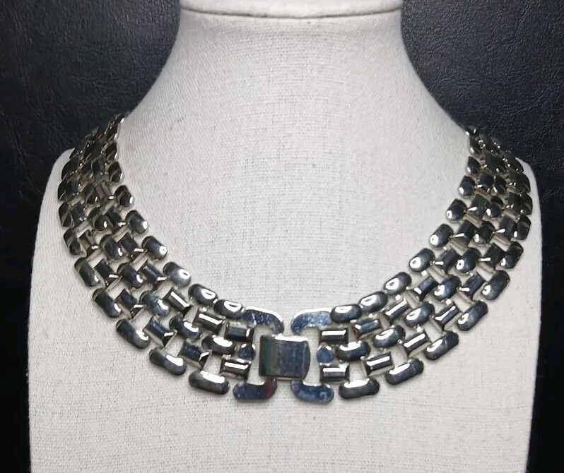 Vintage Popcorn Chain Necklace Silver Tone. 11-981