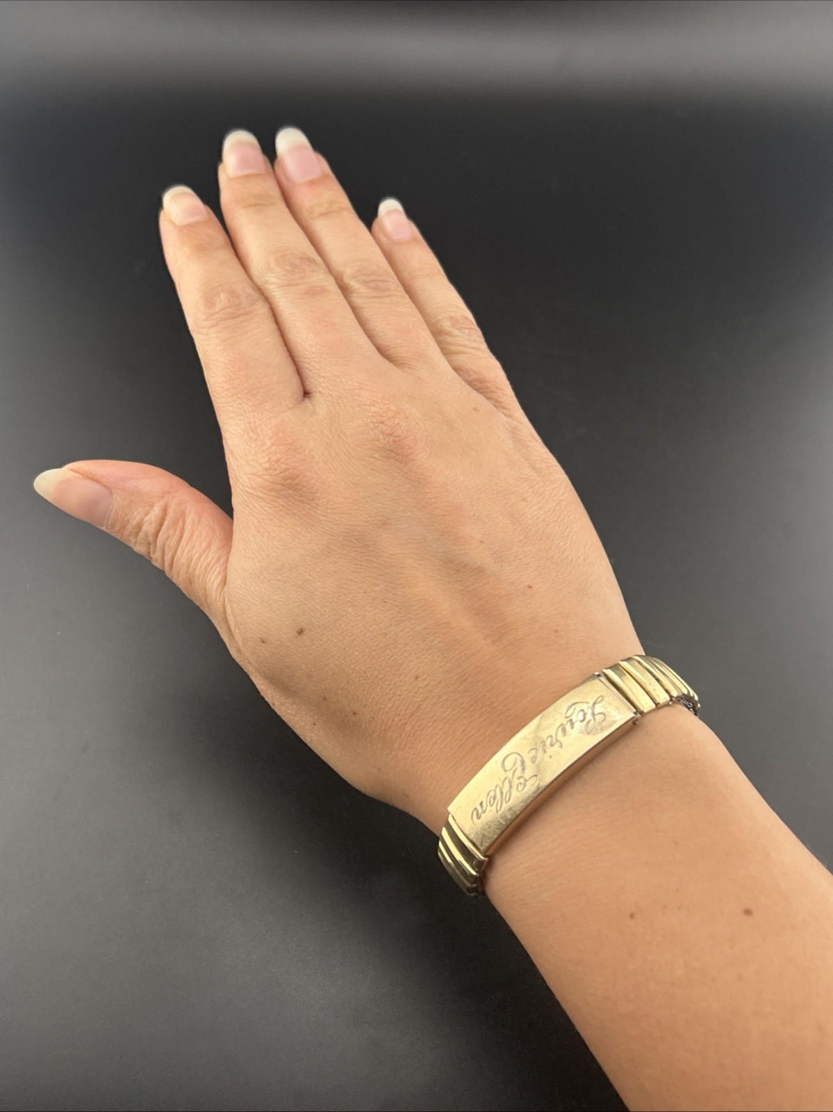 Vtg Drema 1/20 10k GF Top Hid Compartment Stainless Steel Stretch Band Bracelet