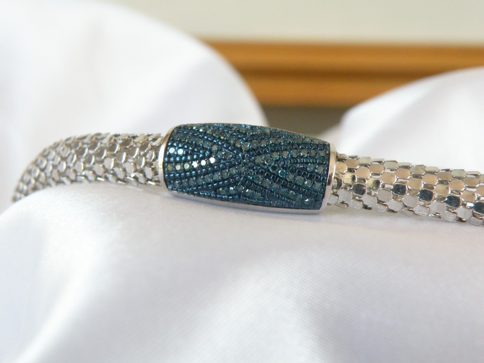Sterling Silver 925 Natural Irradiated Blue Diamond Mesh Popcorn Bracelet 7″