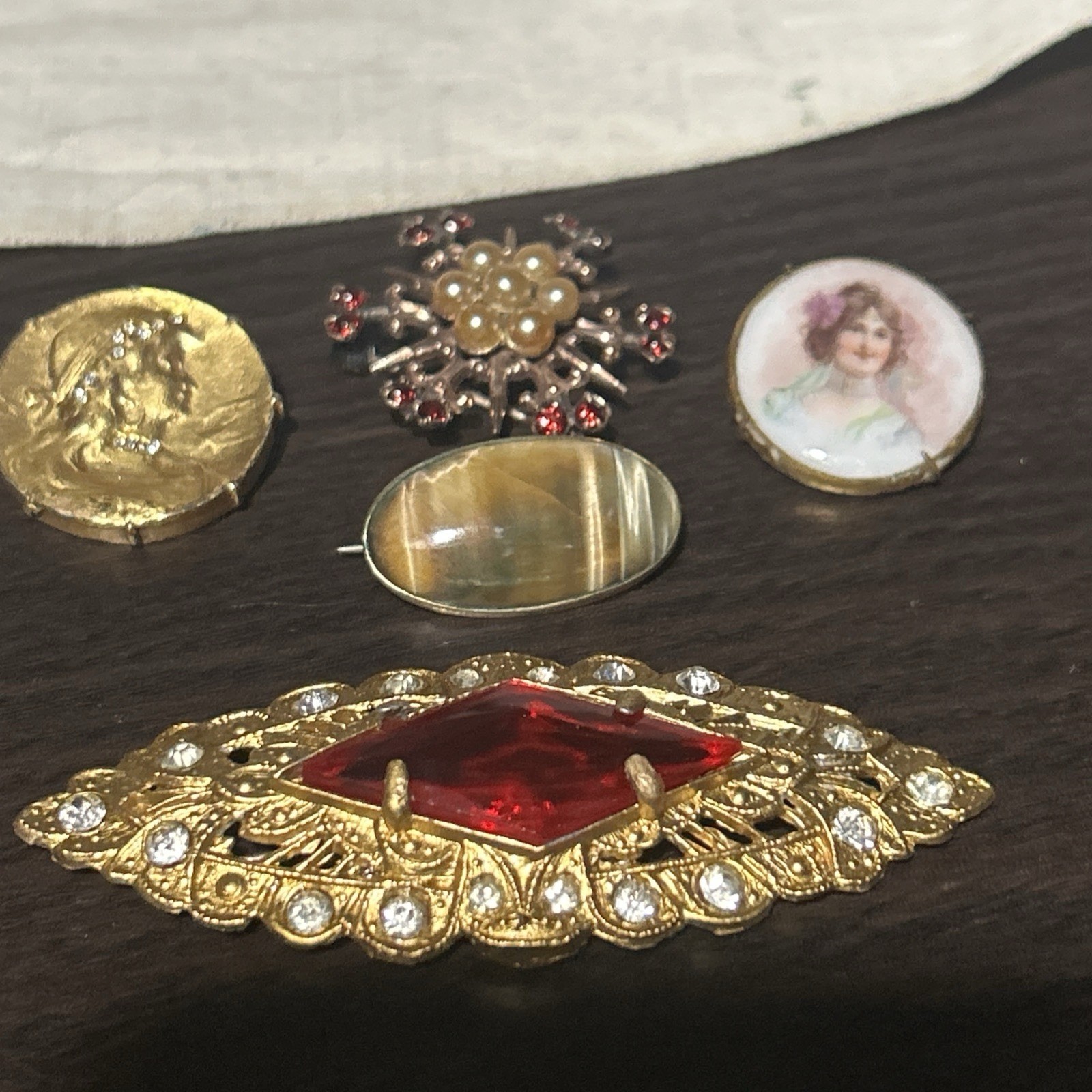 Vintage Lot Of 5 Pins Some Gold Fill Tiger Eye Painted Woman Alva Brooch