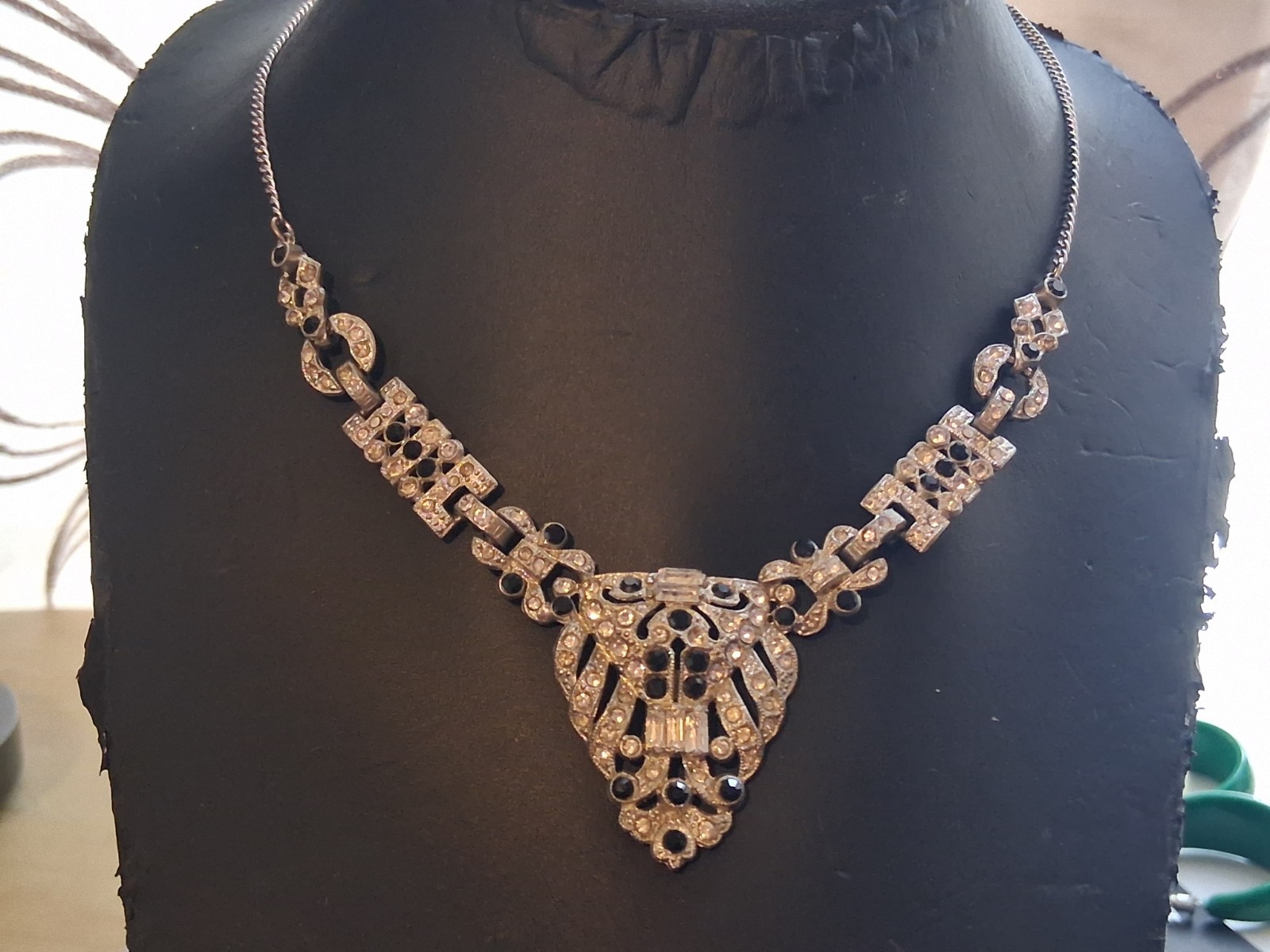 Art deco pot metal geometric style necklace w/black & clear stones