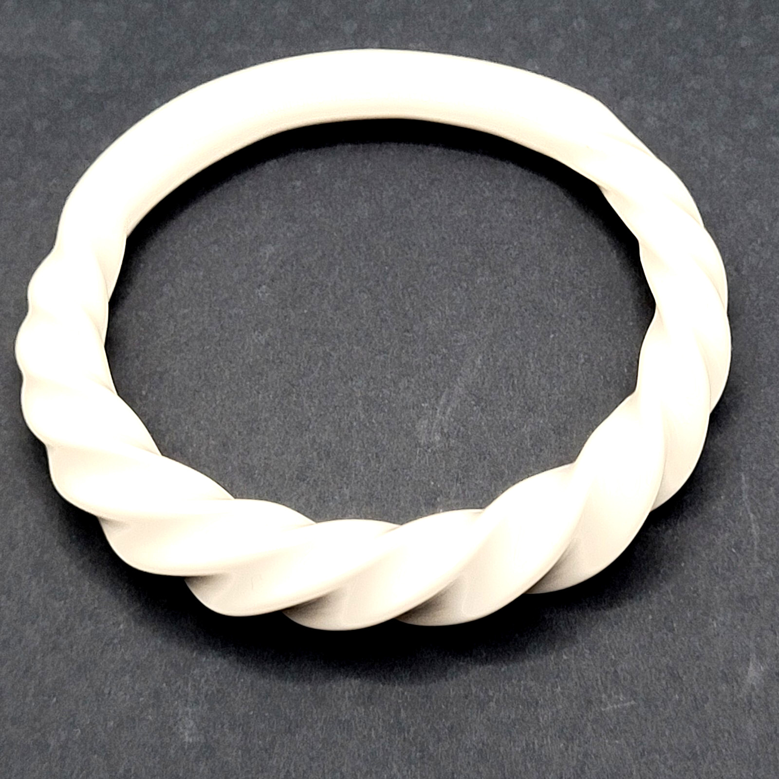 Twisted and Smooth Creamy White Resin Bangle Bracelet Retro Style Vintage 1980s