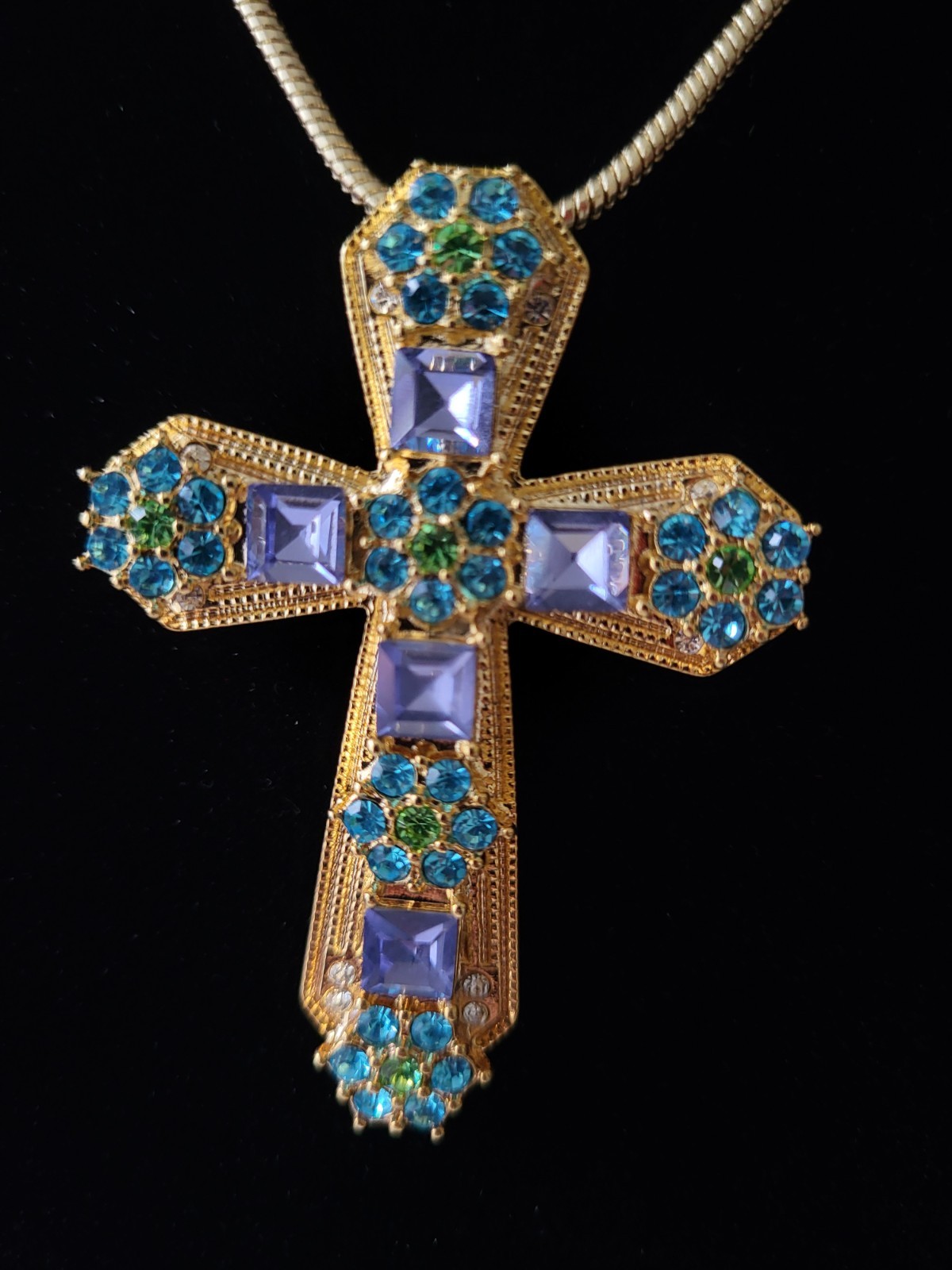 Beautiful Vintage HSN Real Collectibles by Adrienne Lg. Cross Colored Crystals