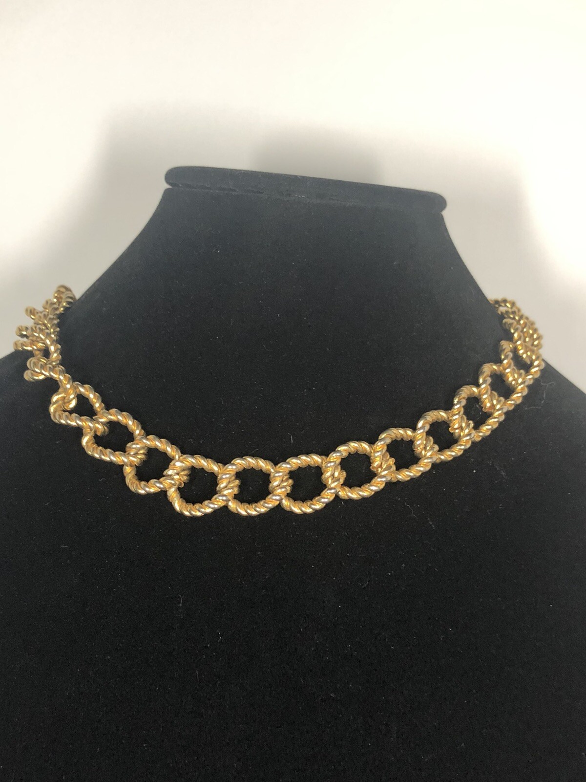 Chunky Gold Tone 1980s Link Chain Necklace Modified Lobster Clasp 17″