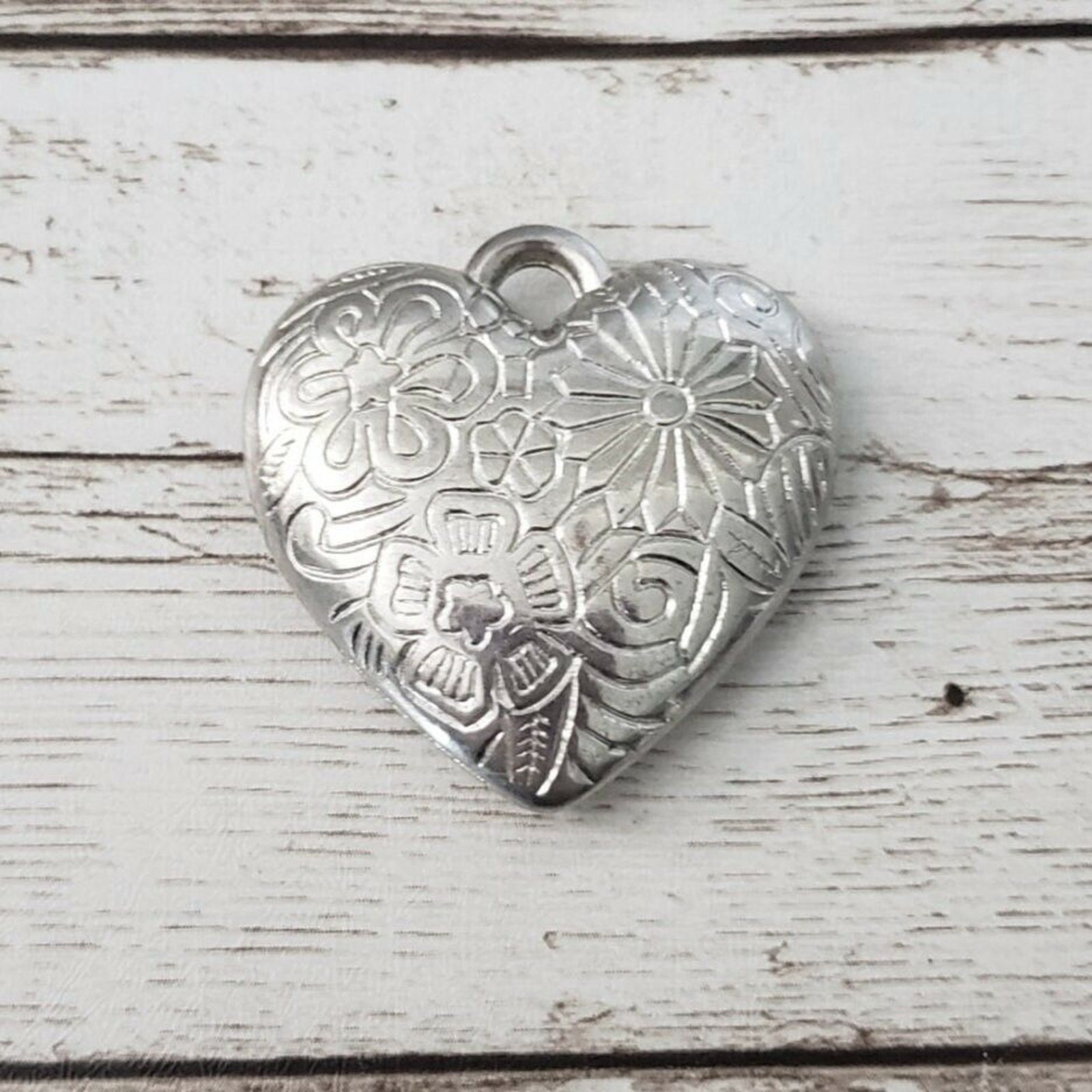 Vintage Pendant – Silver Tone Heart with Floral Detail – No Chain Included