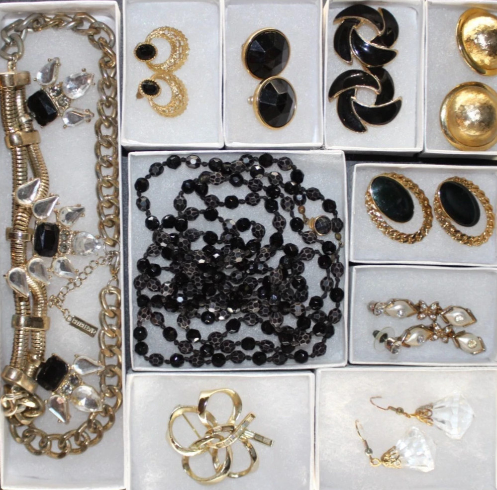 1/2 Pound Vintage To Modern FASHION JEWELRY Lot Great Gift READ DESCRIPTION