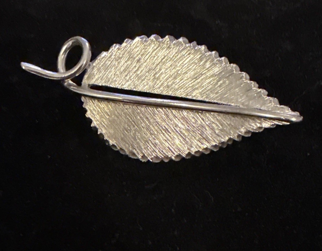 Vintage Silver Tone Leaf Brooch Pin Brushed Textured Swirl Stem 3” Nature