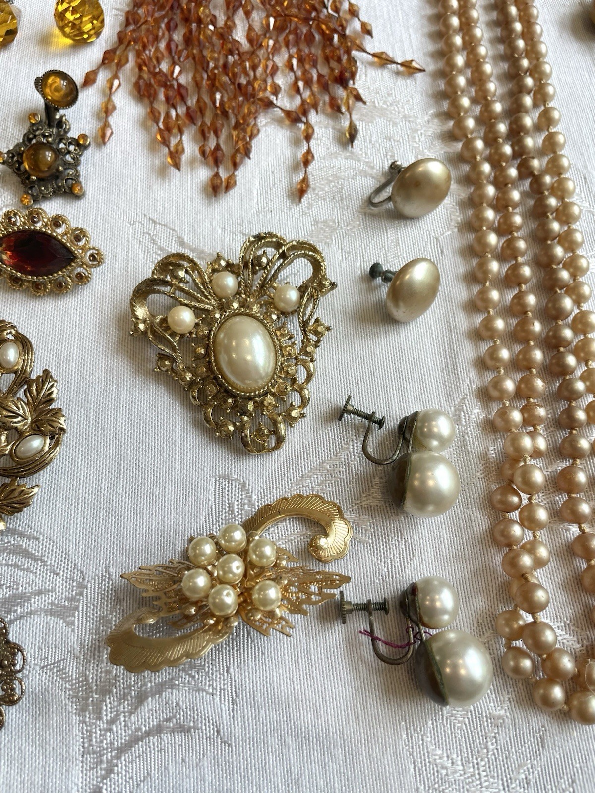 Large Lot 130+ Pc VINTAGE & ANTIQUE Jewelry Signed/Unsigned Coro Mixed Lot