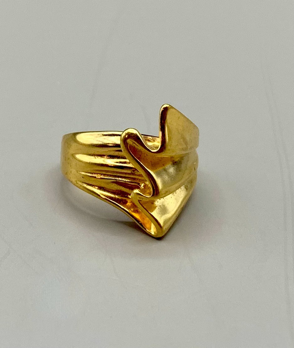925 Sterling Silver Gold Vermeil Ring Sz: 7.5 Ribbon Wave Design UTC Vintage Y2K