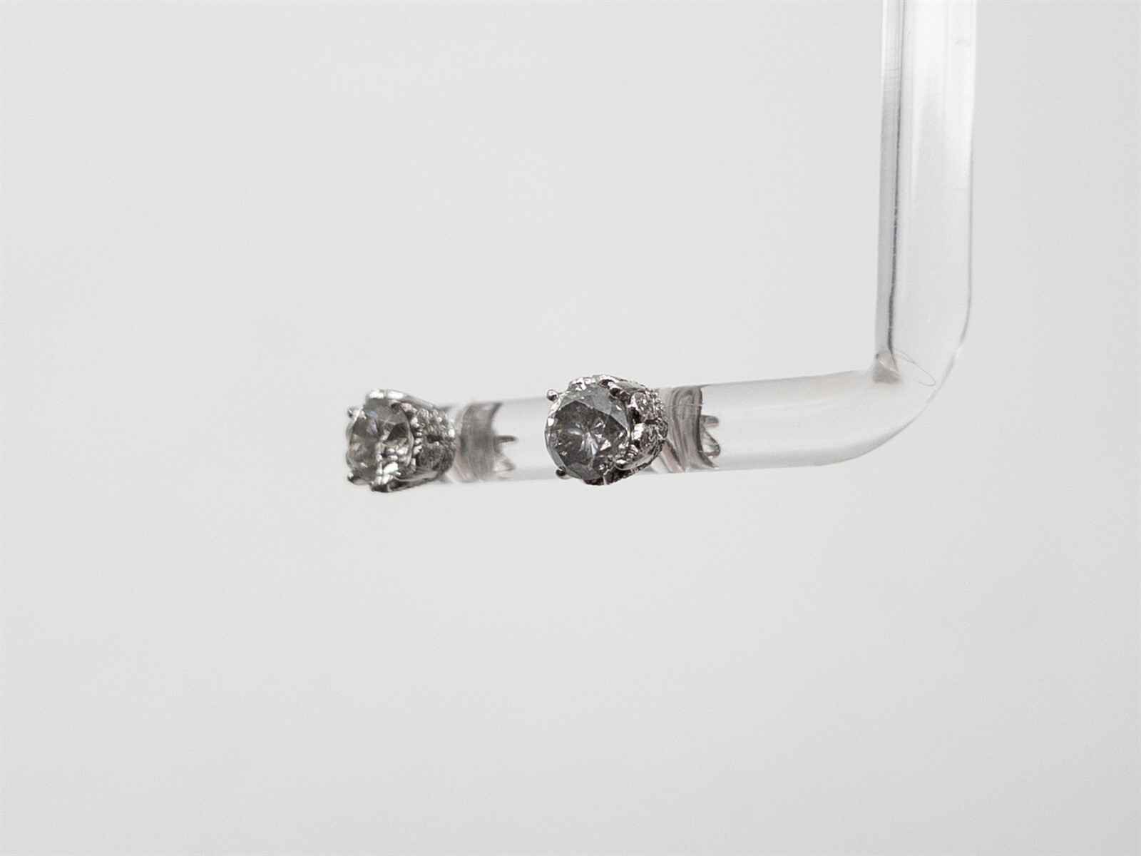 NEW $9000 2.25ct Champagne Diamond 18k White Gold Eternity Screwback Earrings