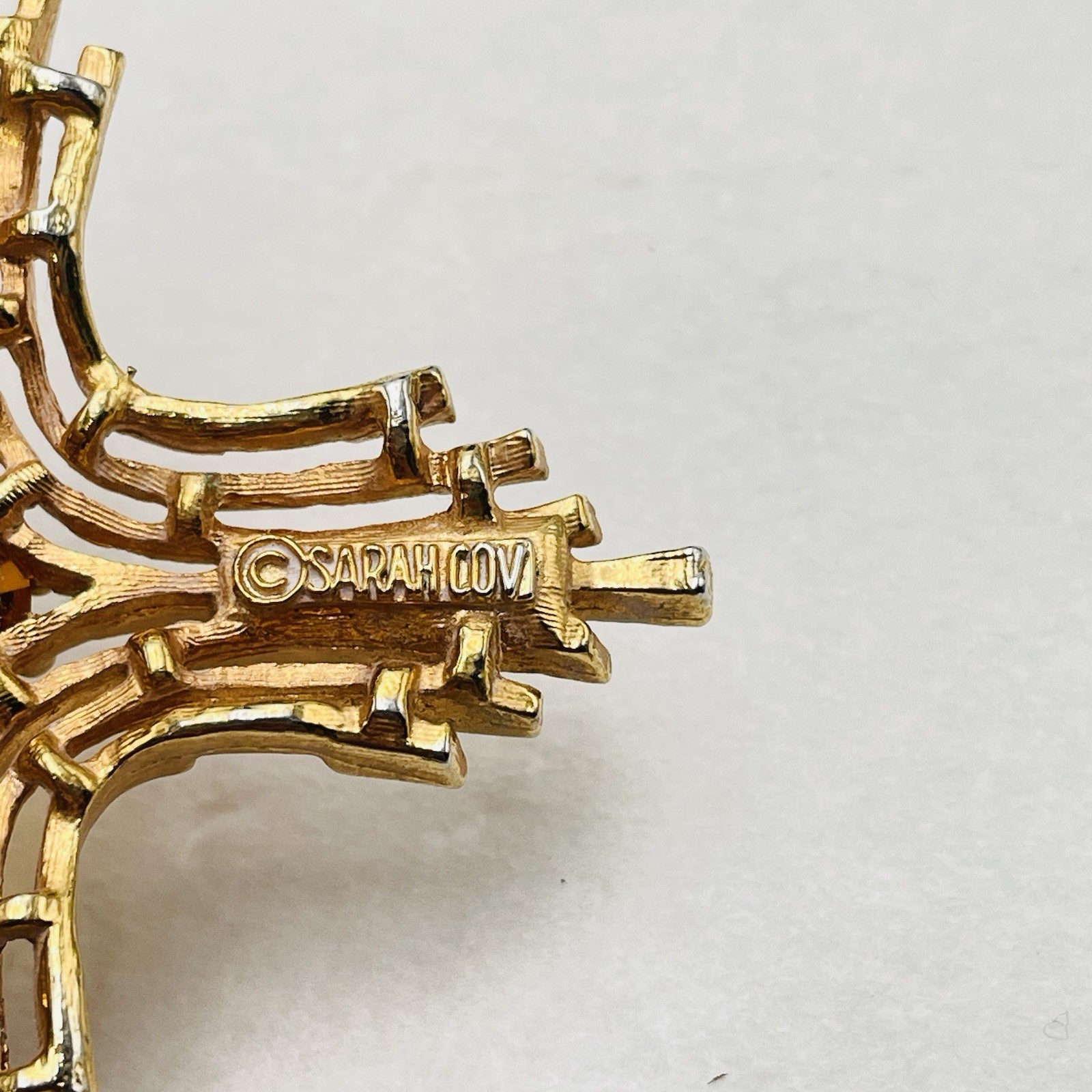 1978 Sarah Coventry Goldtone OMEGA Maltese Cross Rhinestone Pendant 24″ Necklace