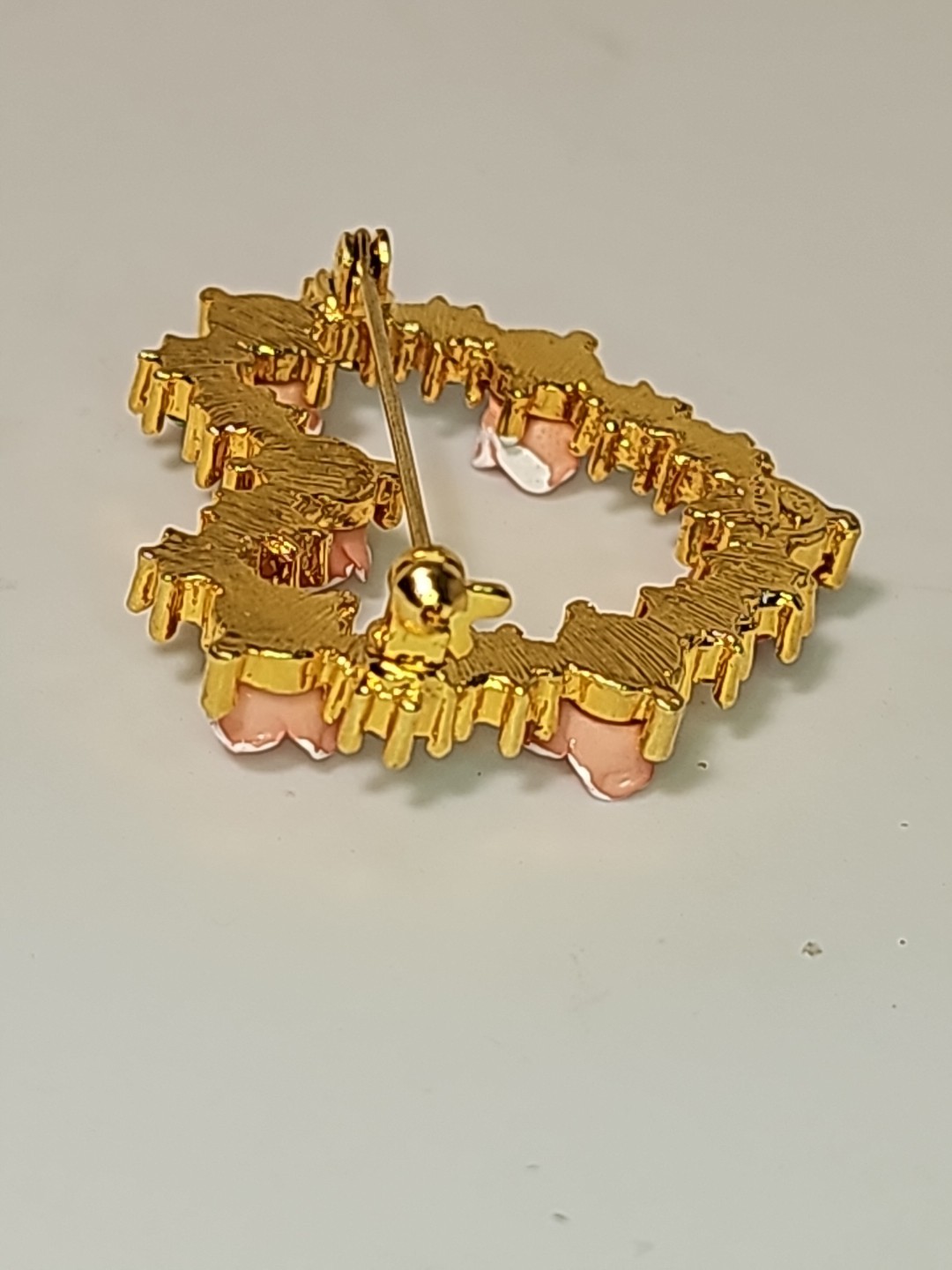 Avon SP Roses and Rhinestones Heart Brooch Pin with Safety Clasp Gold Tone