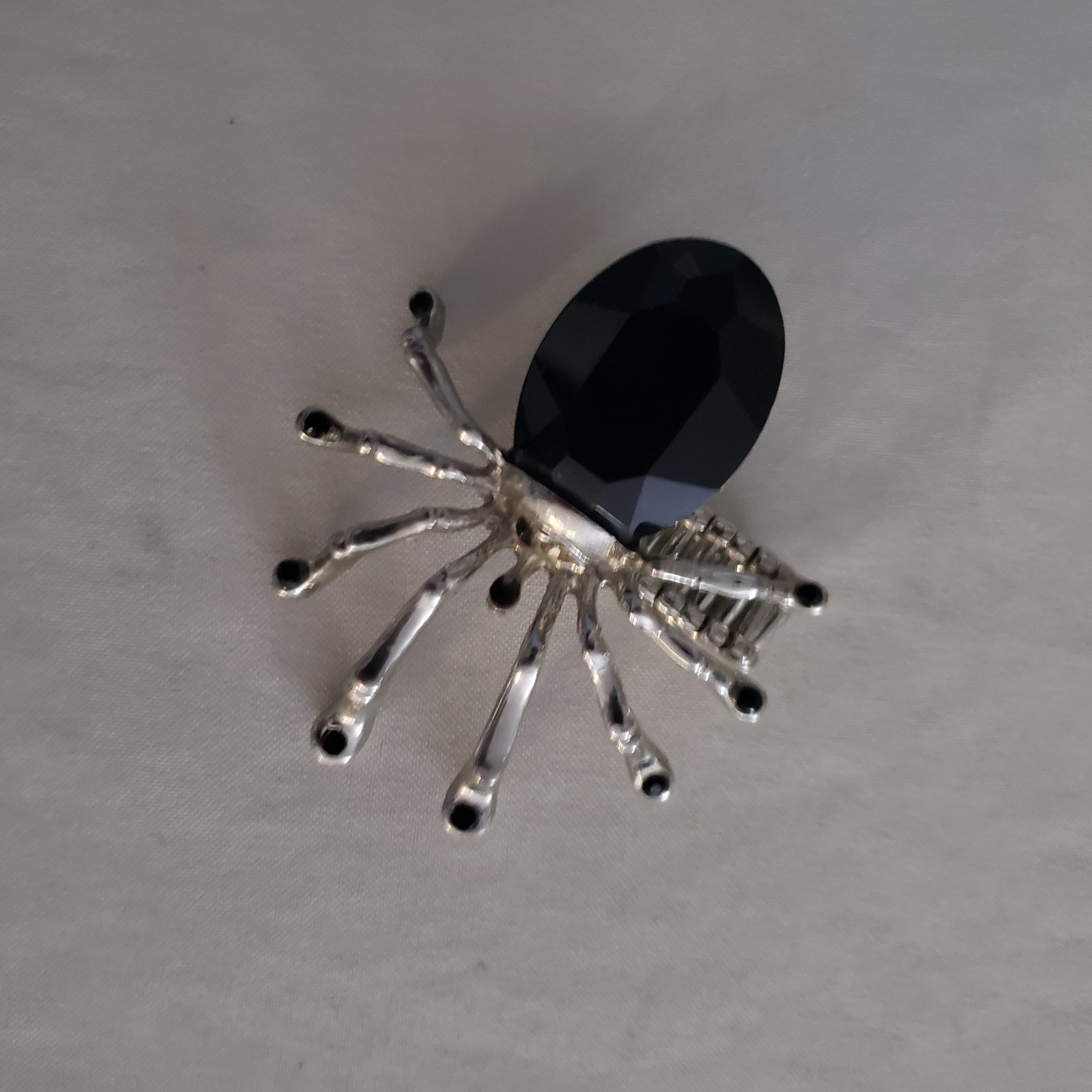 VTG 2 INCH BLA CK PLASTIC Gem Spider Ring W Stretch Band HALLOWEEN SILVER BLACK
