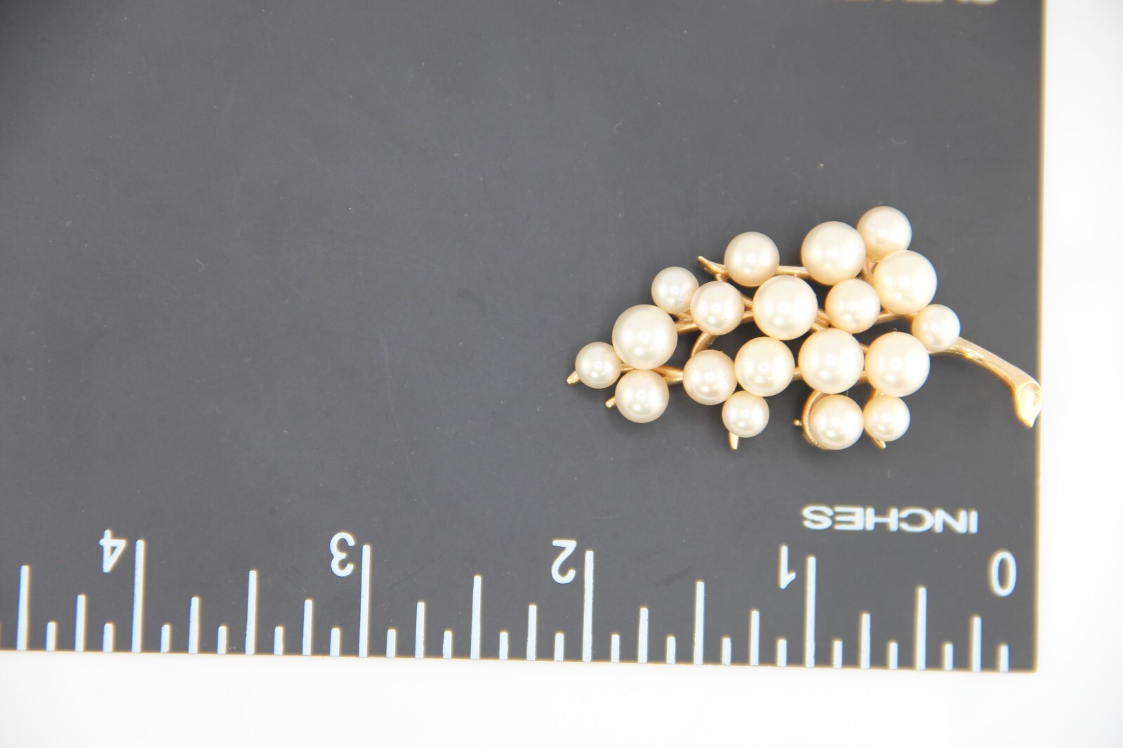 Vintage, MAJORICA, Brooch, Grape Shaped, Majorica Pearls, Pin in Gold Tone Metal