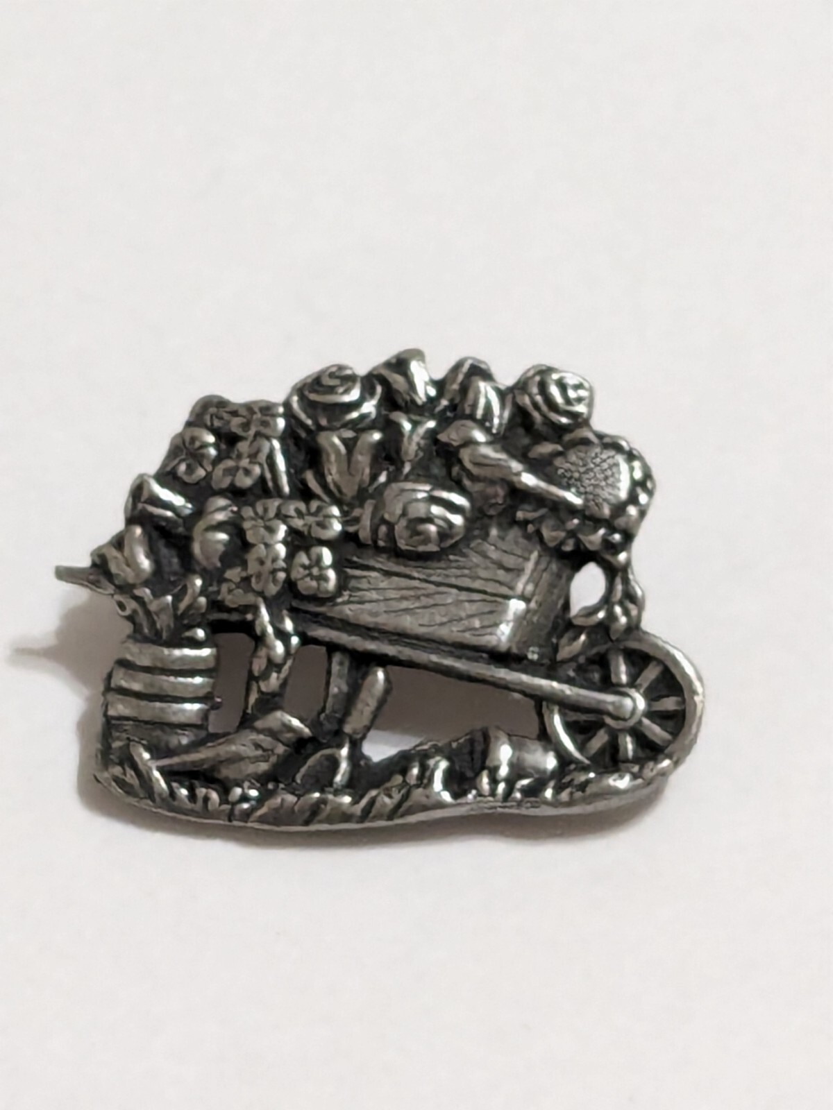 Birds & Blooms Limited Edition 2001 Pewter Wheelbarrow & Flowers Brooch/Pin. 1″.