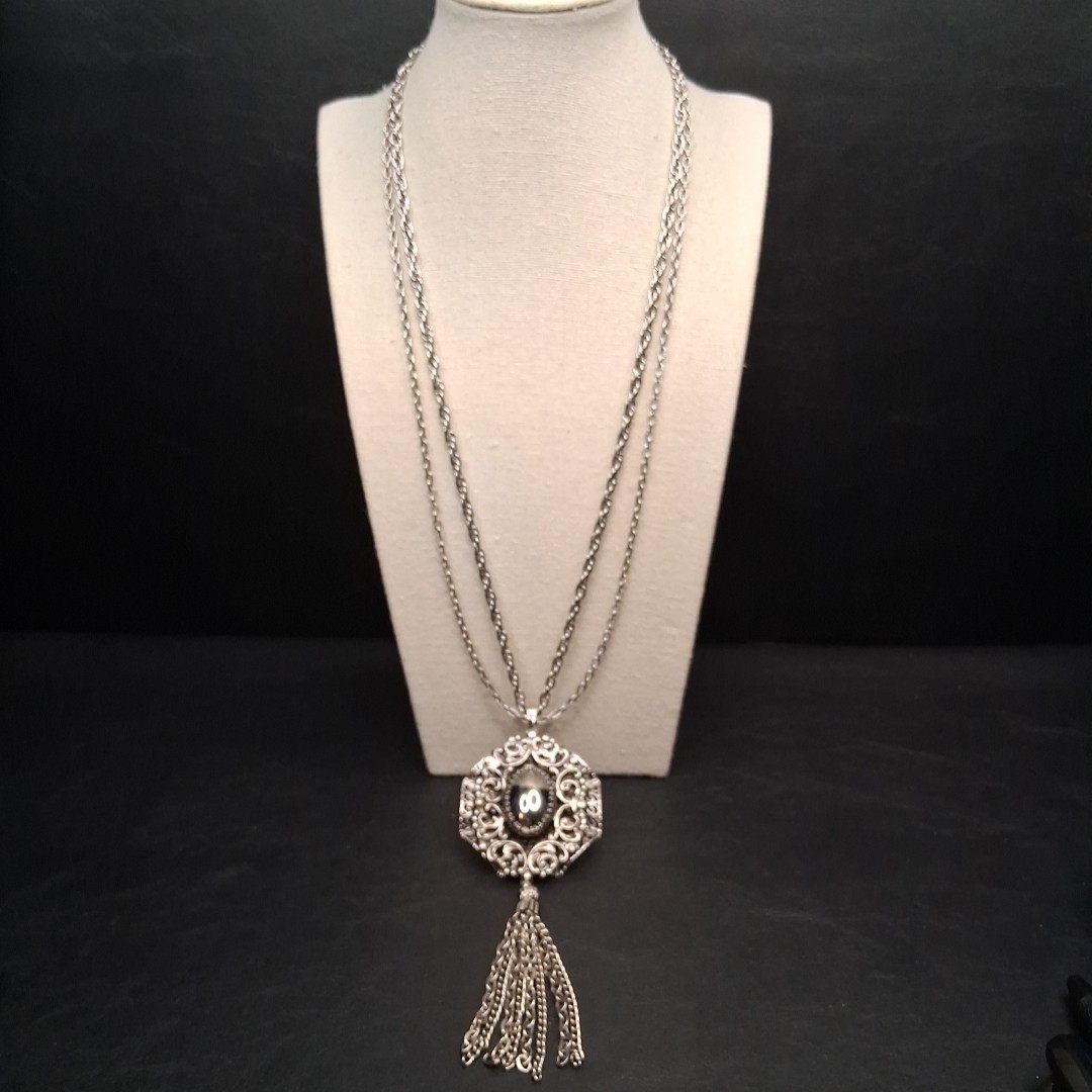 Vintage Double Chain Necklace Filigree Tassel Pendent Hamatite. 17.404