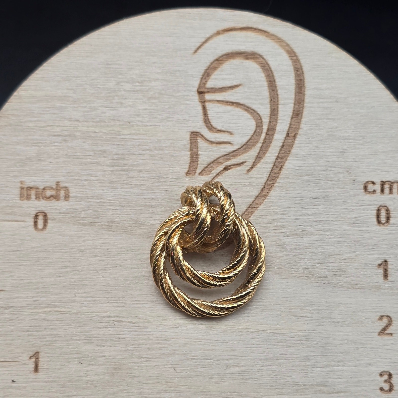 Gold Tone Twisted Circle Earrings Hoops Pierced Post Vintage 1990s