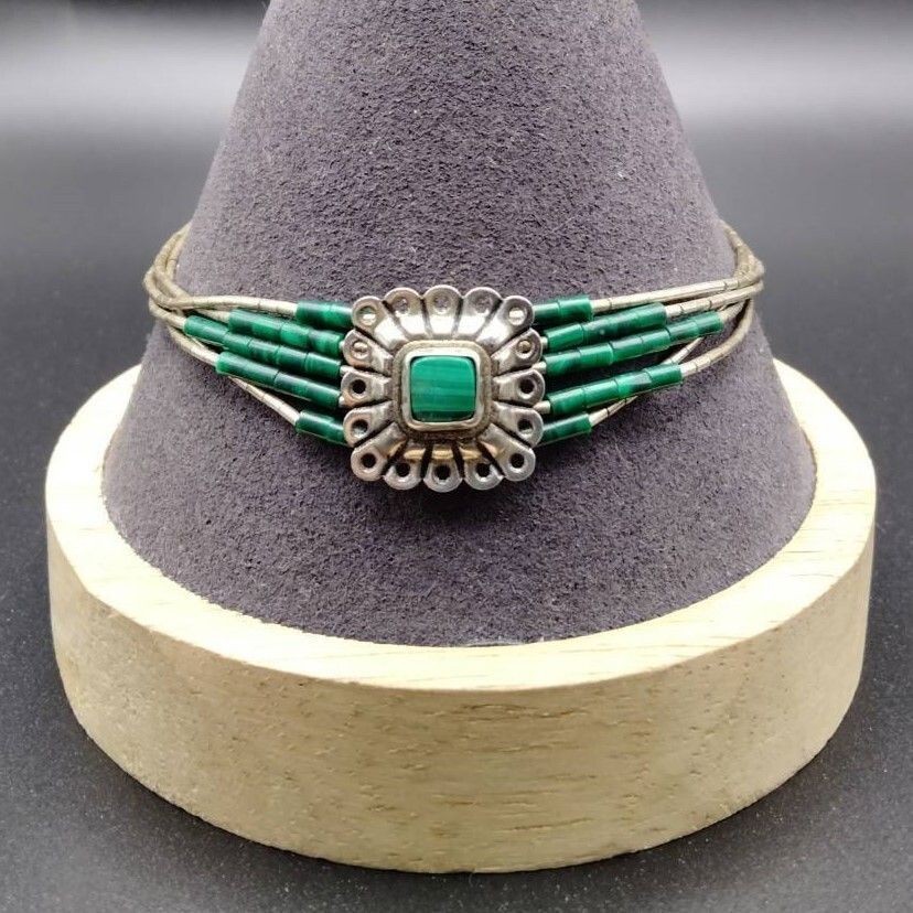 Malachite Square Cut Bead Silver Vintage Flower Bracelet 19cm
