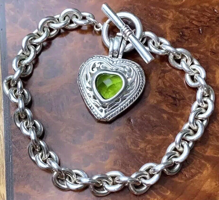 Vintage “Sister” JC Silver Plate Green Peridot Birthstone Ladies Heart Bracelet