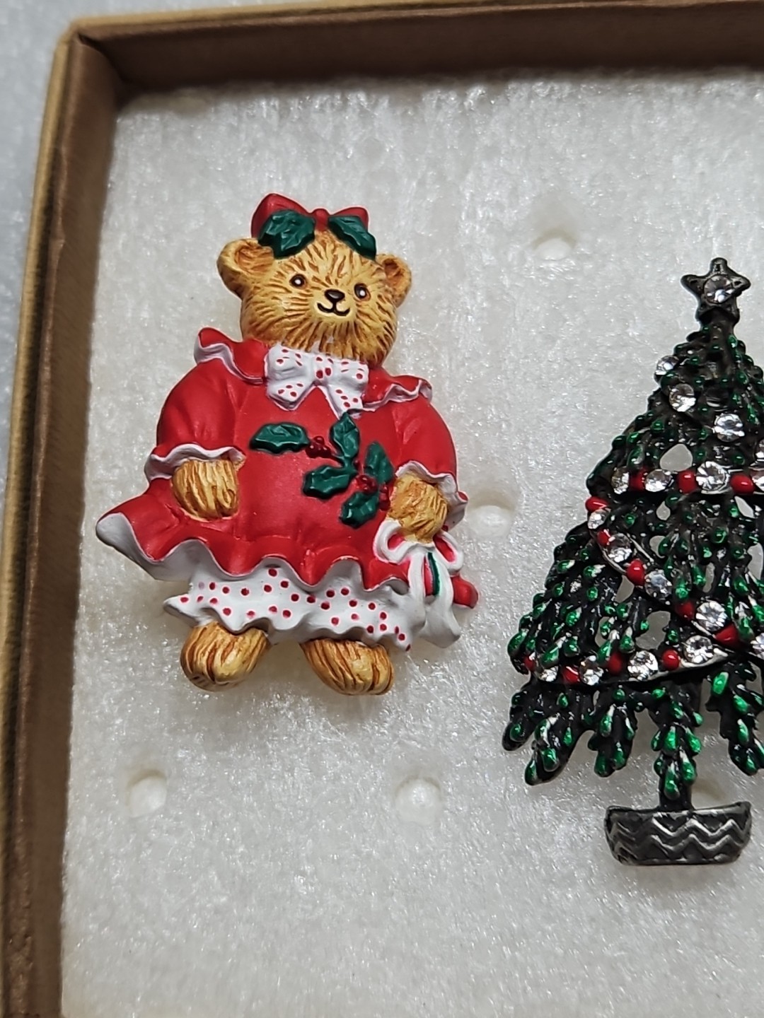 Christmas lot, Pierre Nicol Watch, Broach Collection Reindeer,Trees,Snowman Bear