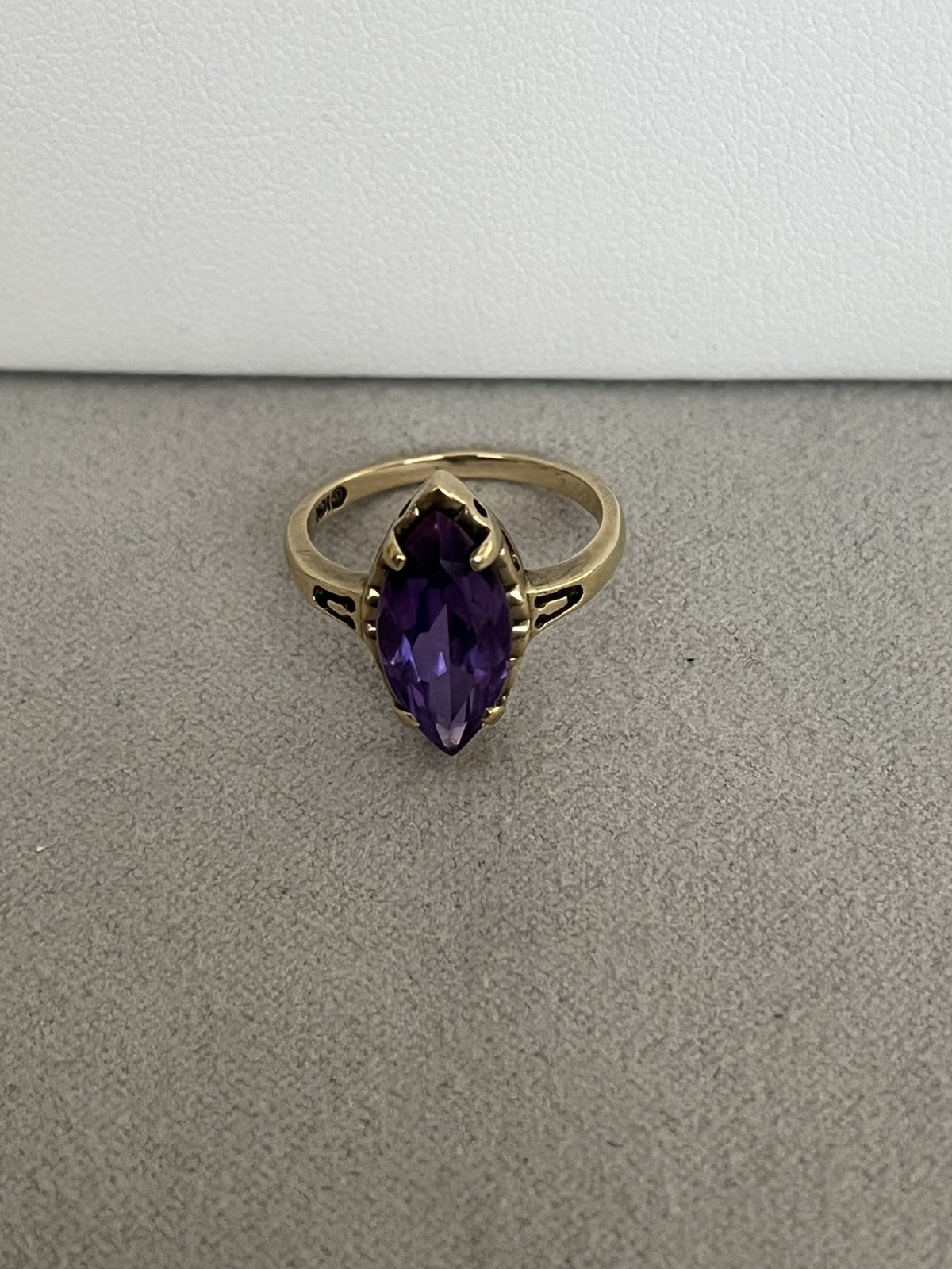 Vintage Antique Art Deco 10Kt Yellow Gold Synthetic Purple Sapphire Ring 6.0sz