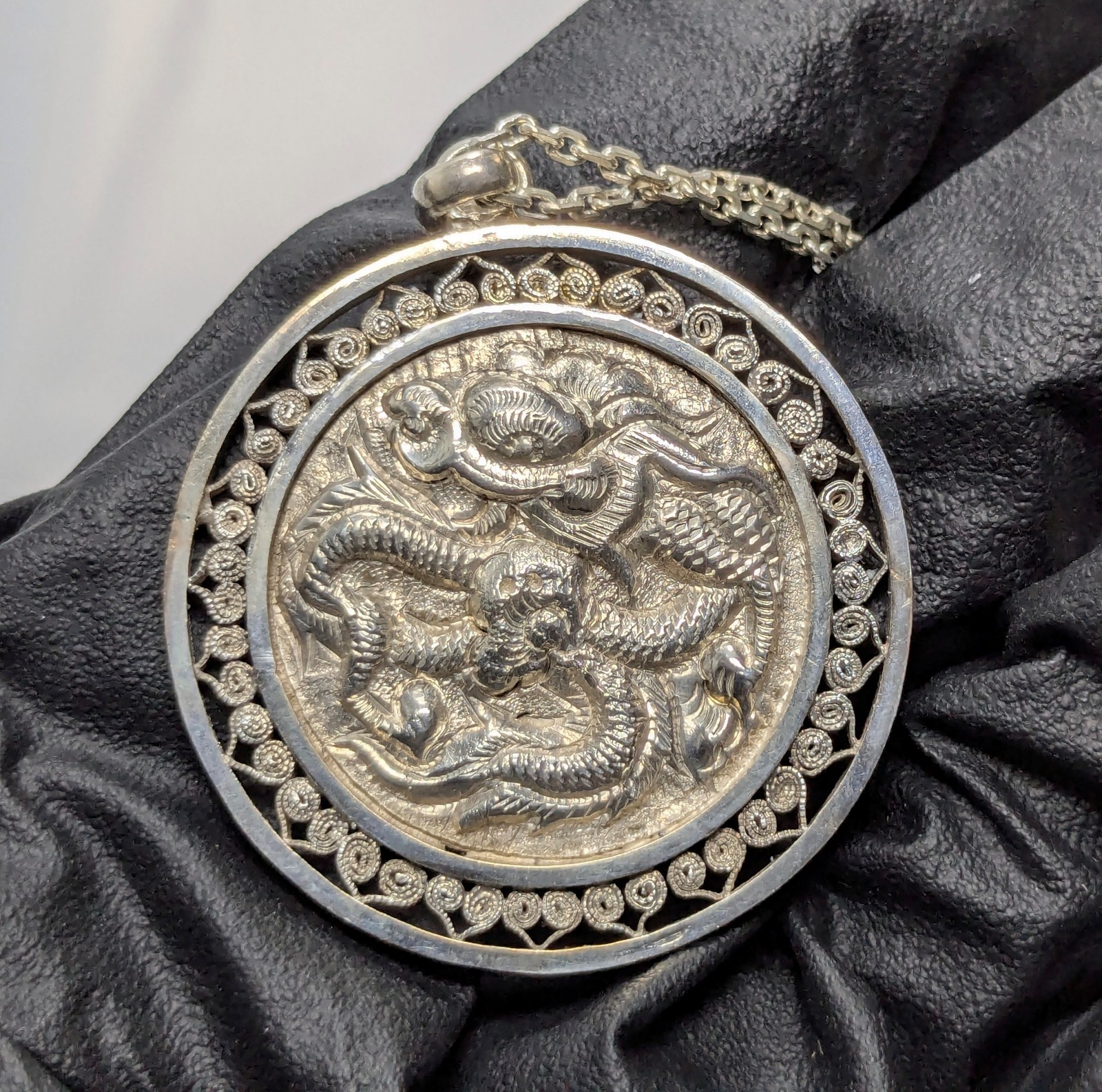 Vintage Antique Chinese 900 Silver Dragon Filigree Pendant Necklace Happiness