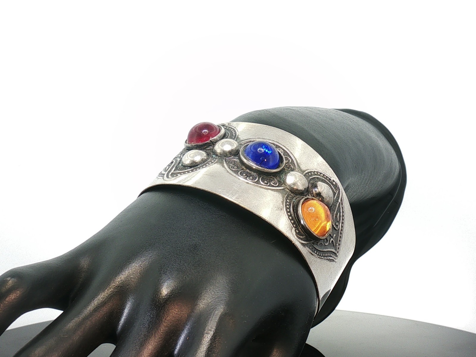 Vintage Boho Silver Tone Cuff Bracelet – Colorful Cabochon Stones
