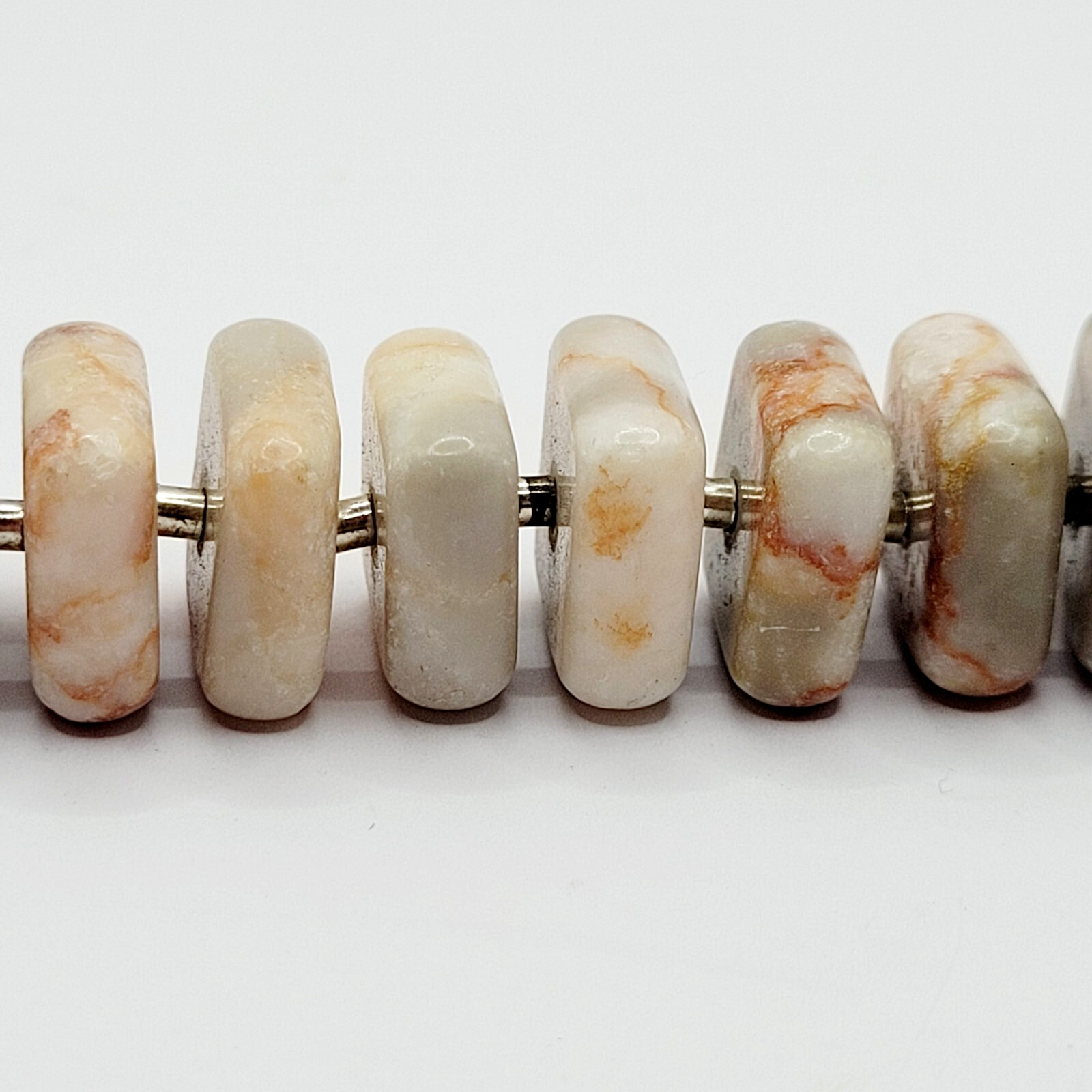 Southwest Style Crafted Brown Hued Jasper with White Quartz Silver Tone Necklace