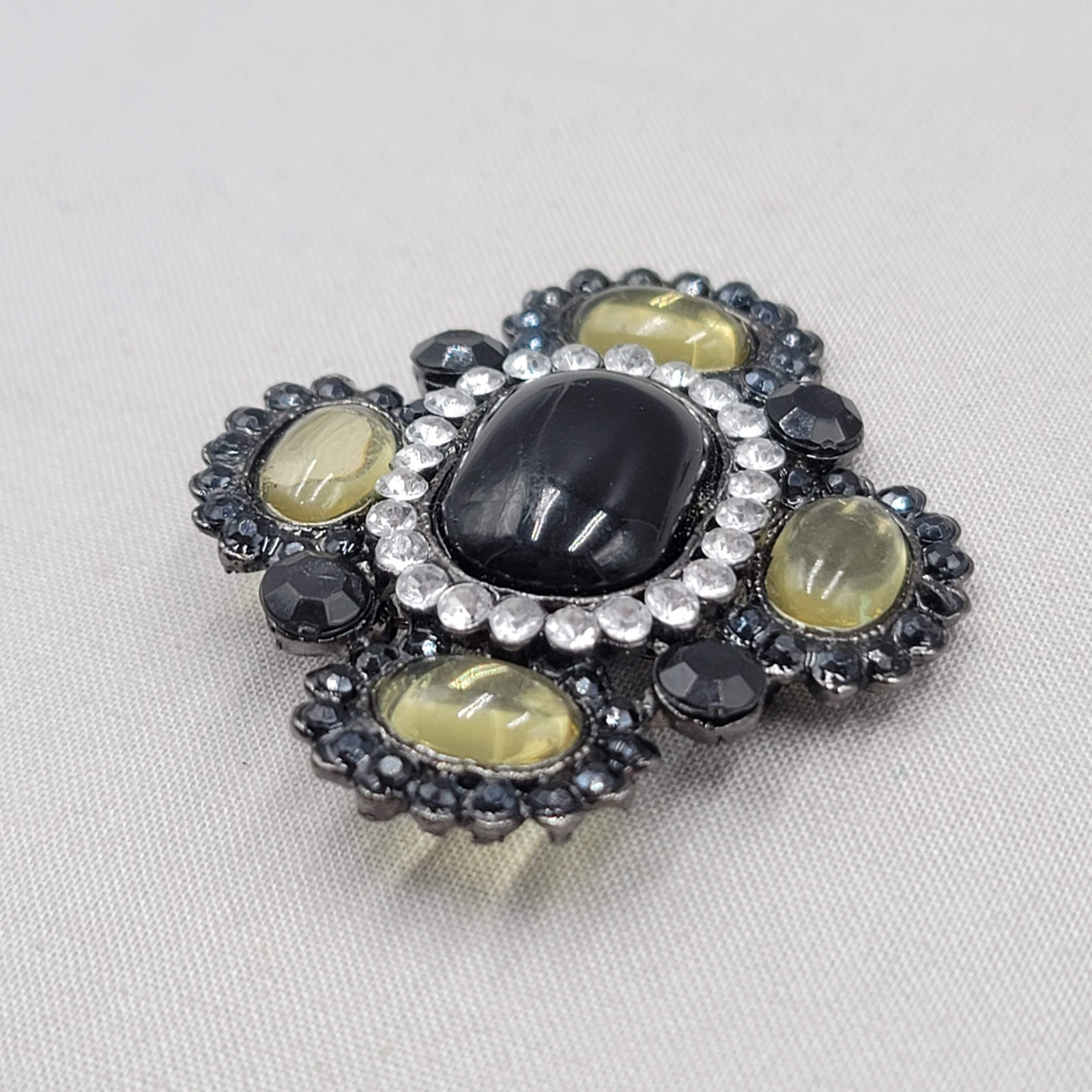 Vintage Yellow Cabochon Brooch Rhinestone Black Metal 2 1/8″