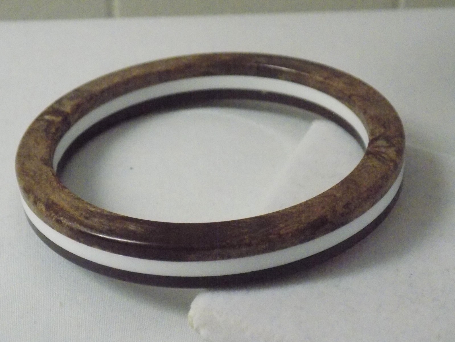 Vintage 1950s-60s Brown & White Laminated Lucite Plastic Bangle Bracelet