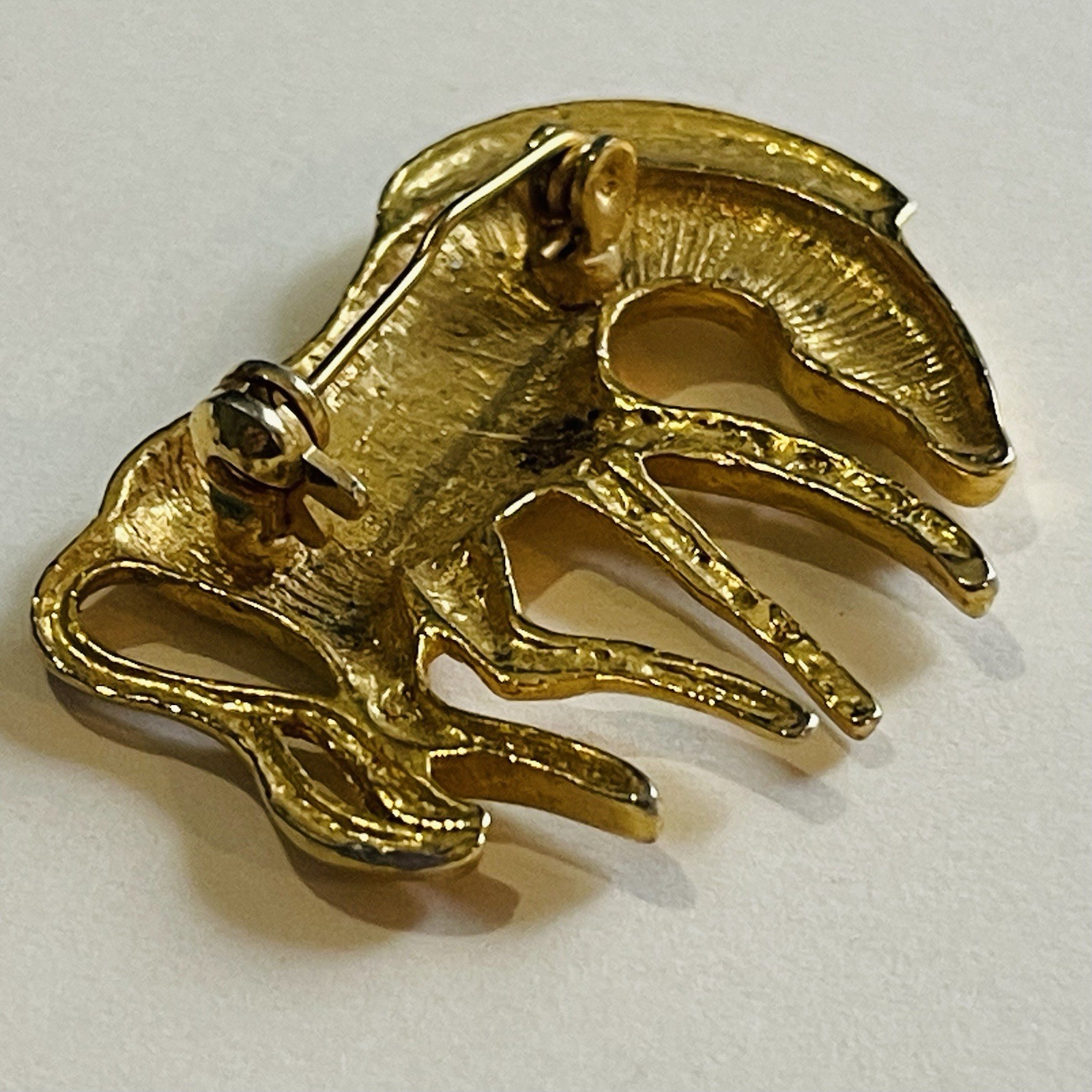 Beautiful Vintage Goldtone Figural ZEBRA Brooch Pin Safari Nature Sculptural