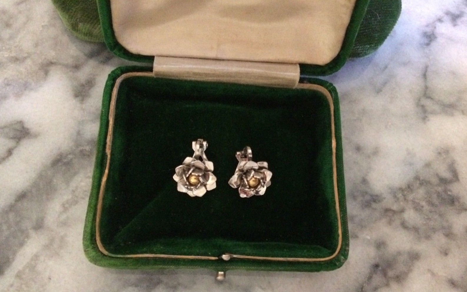 Vintage Silver Metal & Copper English Rose Floral Clip Earrings British Auction