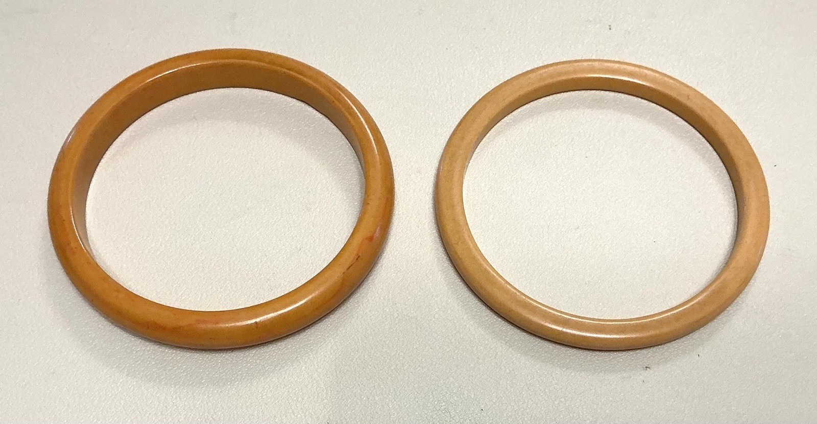 Butterscotch/Carmel Bakelite Bangle Style Bracelets Set of 2 1930s-1950s Tested