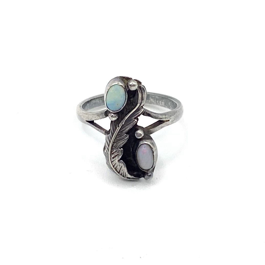 Vintage Native American Sterling Silver 925 MOP Leaf Ring Iridescent Pink Blue