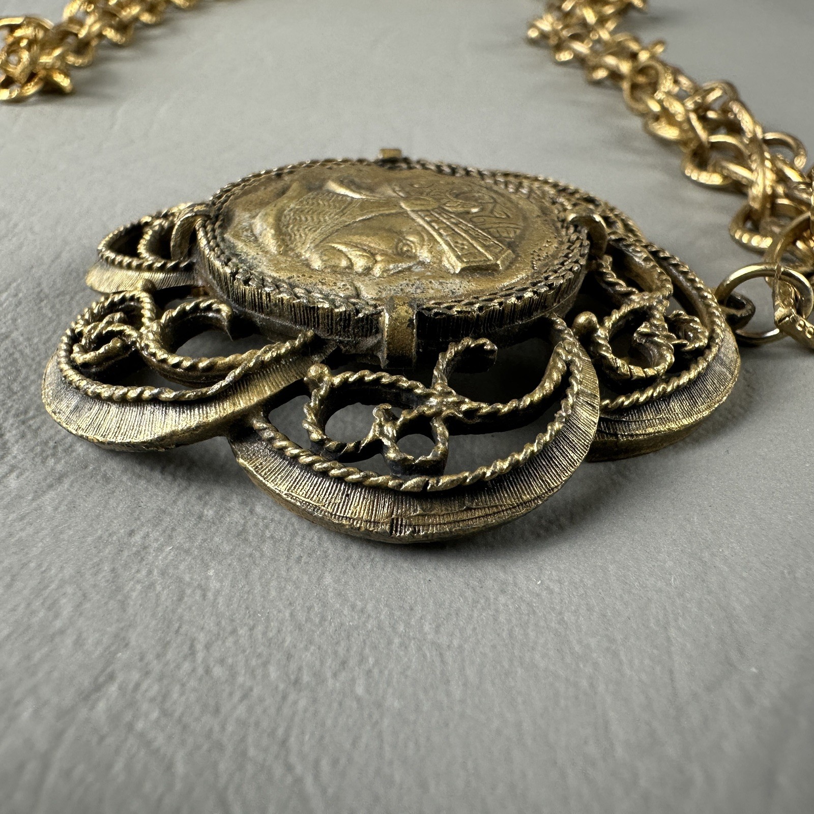 Vintage Medallion Necklace Gold Tone Coin Filigree Pendant Heraldic 35″