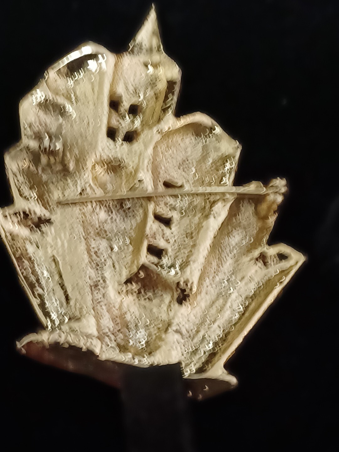 Vtg New York City Buildings Brooch Pin Skyscrapers Pin 3D Gold Tone. A-03