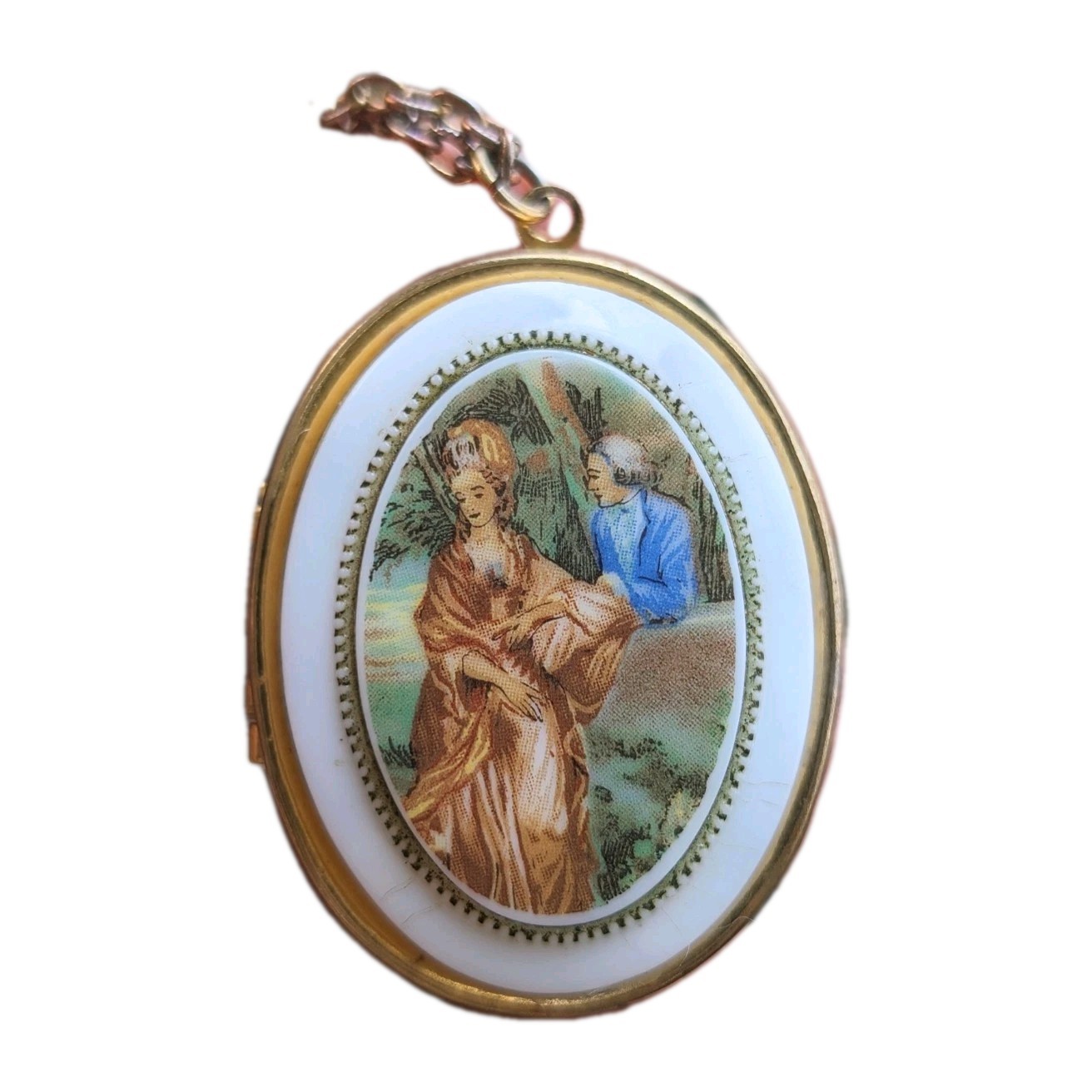 Romantic Courting Love Scene On Locket Vintage Chain 2″ Pendant 24″ Necklace