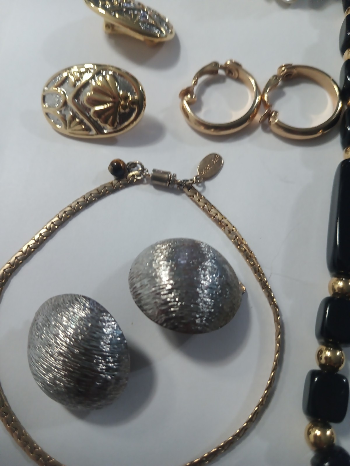 Vintage Mostly Signed Costume Jewelry Lot Necklaces, Bracelets, Earrings, Brooch